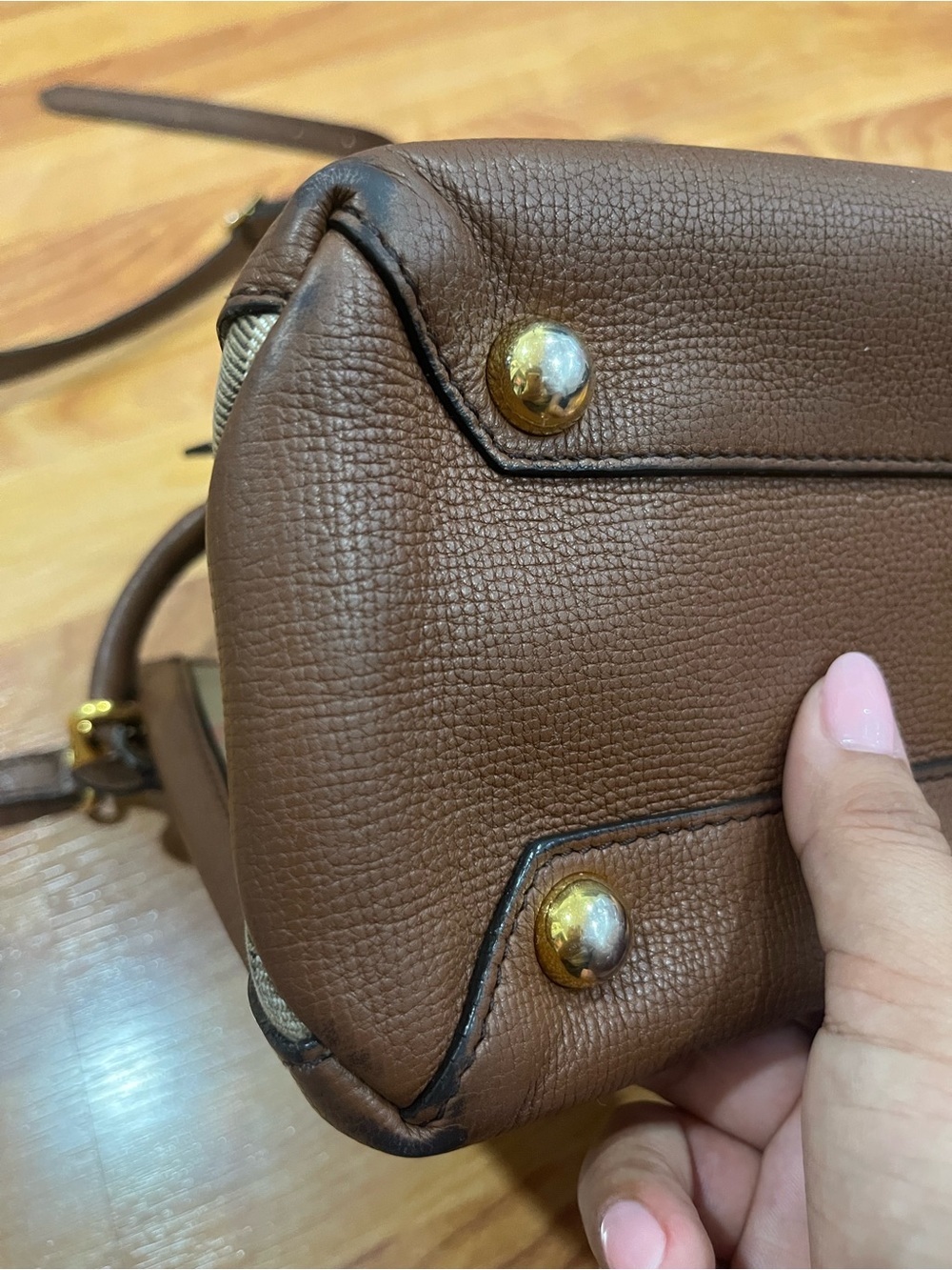Burberry Brown Grainy Calfskin House Check Banner Bag Small (*Well loved*) - Picture 4 of 10